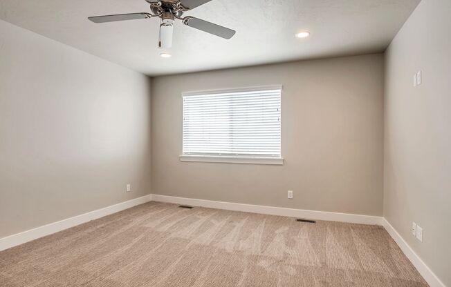 3 beds, 2.5 baths, $2,200