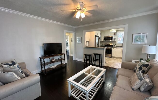 2 beds, 1 bath, $1,850