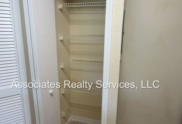 1 bed, 1 bath, $925, Unit Unit 1014