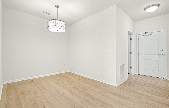 2 STRATTON DR