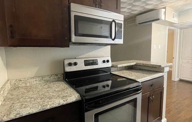 1 bed, 1 bath, 650 sqft, $1,050, Unit 105