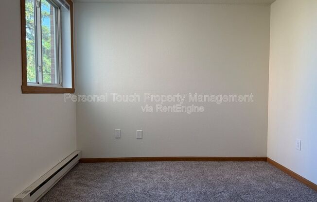 Studio, 1 bath, 400 sqft, $595, Unit 11a