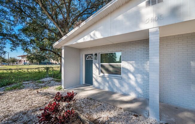 5106 E Columbus [D]