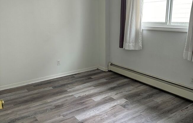 2 beds, 1 bath, 900 sqft, $1,425, Unit Unit 3