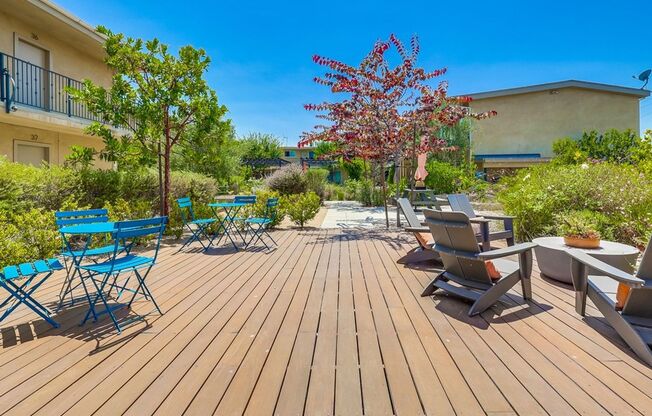 3528 W Adams Blvd