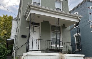 5 Bedroom House Located In Clifton Near UC's Campus