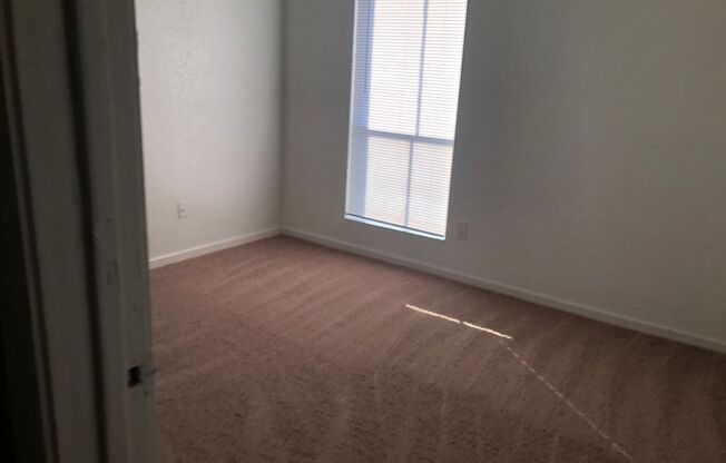 1 bed, 1 bath, 660 sqft, $900, Unit 18-503