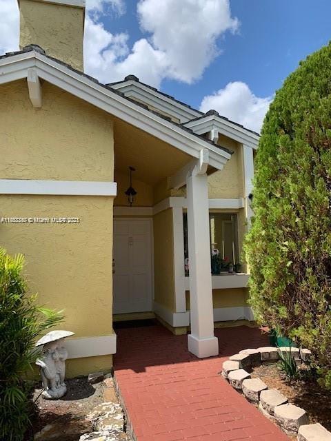 9516 SW 148 AVE CIR E
