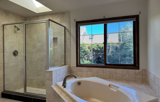4 beds, 2.5 baths, $4,500