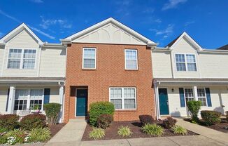 Condo in Murfreesboro*Close to I-24*Fenced in Back Patio