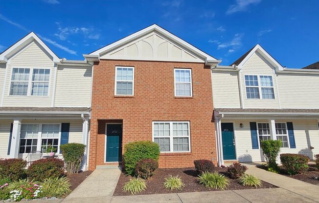 Condo in Murfreesboro*Close to I-24*Fenced in Back Patio