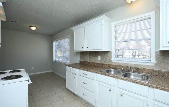 Charming 3 Bedroom Home in Central Houston!