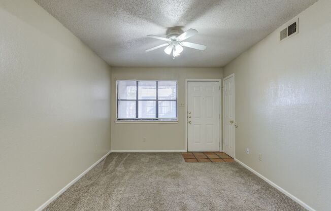 2 beds, 2 baths, 926 sqft, $737, Unit #29