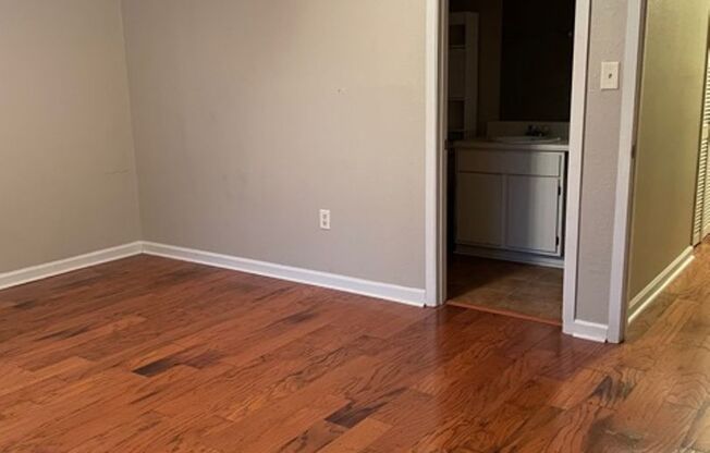 2 beds, 2.5 baths, $1,175