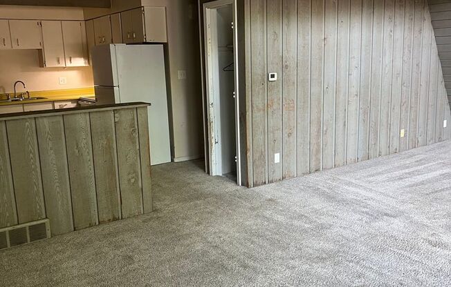 1 bedroom, 2 lofted conforming rooms/ 1.5 bathroom A frame in southwest Columbia
