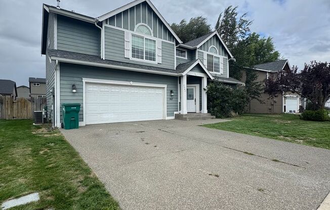 HUGE PET FRIENDLY Rental