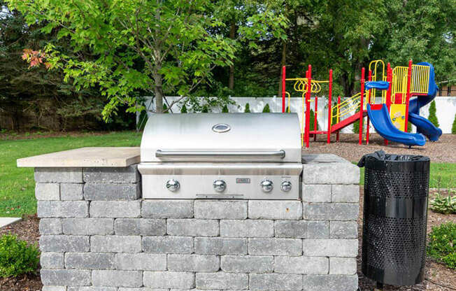 outdoor grill at Forest Pointe apartments