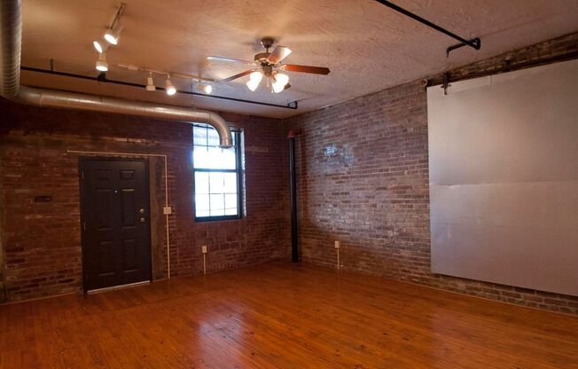 1 bed, 1 bath, 800 sqft, $950, Unit SW 107