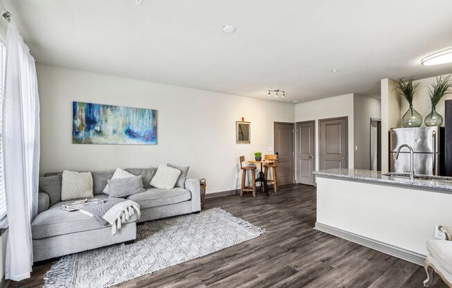 1 bed, 1 bath, 880 sqft, $1,350, Unit 08 - 301
