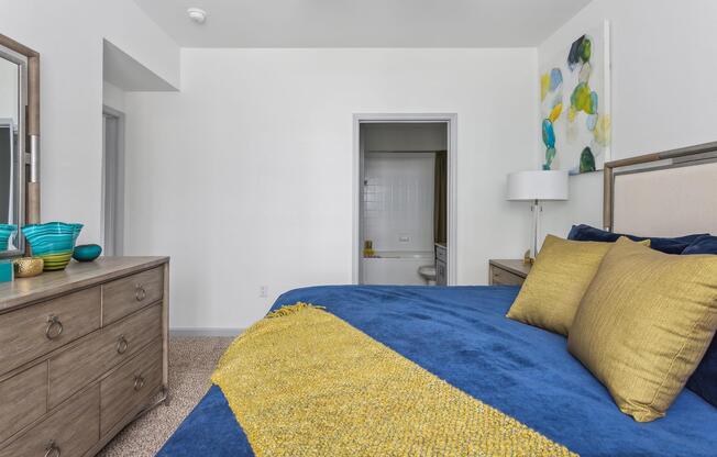 2 beds, 2 baths, 955 sqft, $1,675