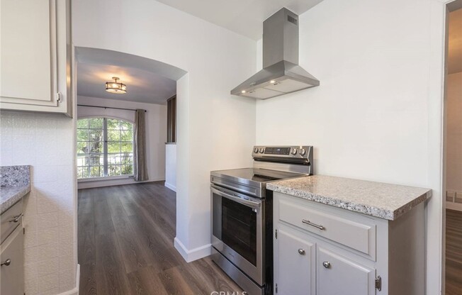 3 beds, 1.5 baths, 1,767 sqft, $6,000