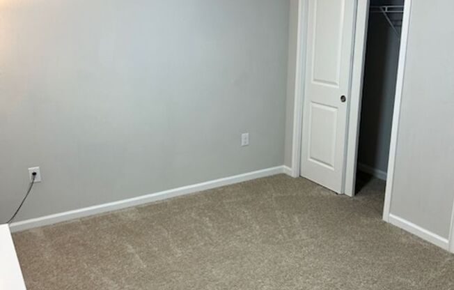 Beautiful 2 bedroom Townhouse with Office and Water View!