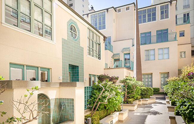 1059 Union Street