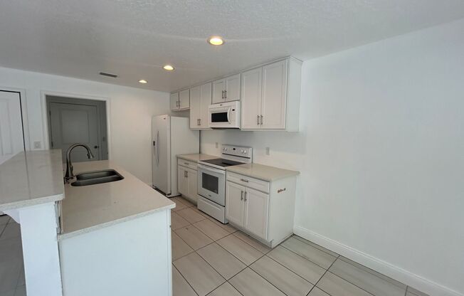 3 beds, 2 baths, $1,850