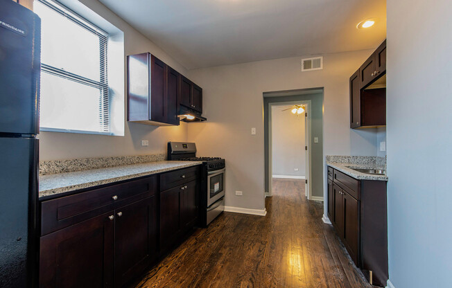 7525-33 S. Kingston Avenue