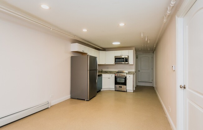 906 Loomis