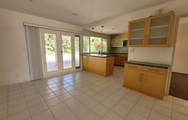Beautifull 4 Bed 2 Bath In UTC Area