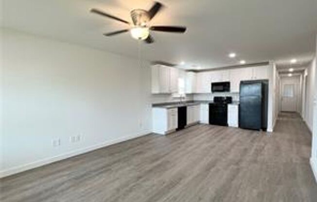 3 beds, 2 baths, 1,300 sqft, $1,395, Unit 508 69th Ave