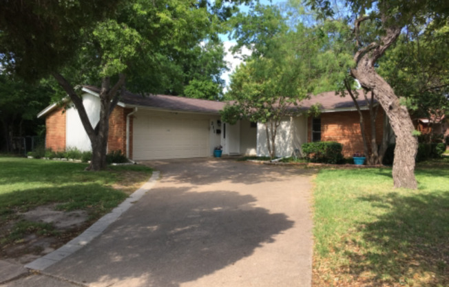 211 Hanover Lane