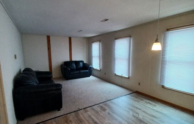 2 beds, 1.5 baths, $749, Unit #17