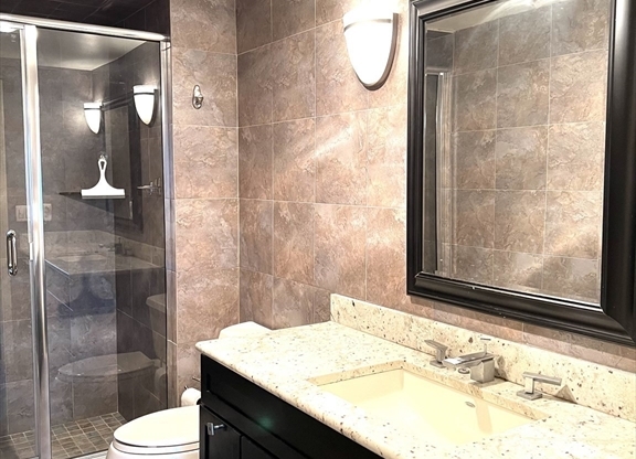 3 beds, 2 baths, 1,644 sqft, $3,800, Unit 711