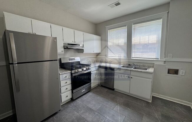 2 beds, 1 bath, 950 sqft, $995, Unit 316-2
