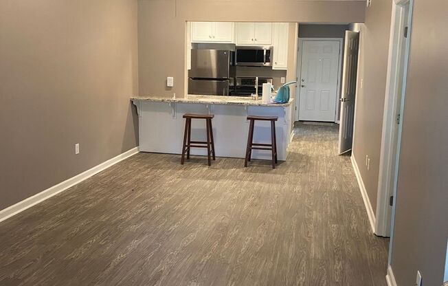 2 bedroom close to Five Points!