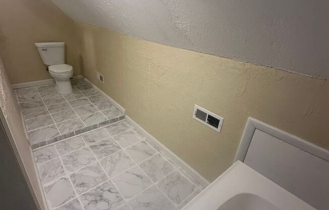 3 beds, 1 bath, $1,175