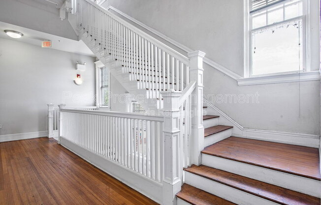 2 beds, 2 baths, 914 sqft, $1,650, Unit Apt 34