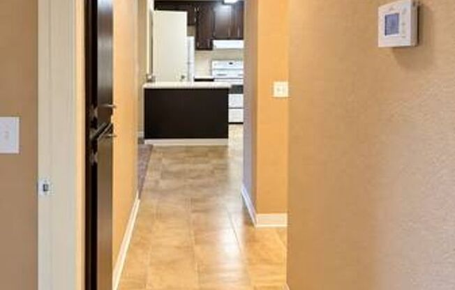 2 beds, 1 bath, 850 sqft, $1,695, Unit 233