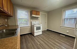 3 beds, 1 bath, 1,160 sqft, $1,000, Unit 414 Five Oaks Ave