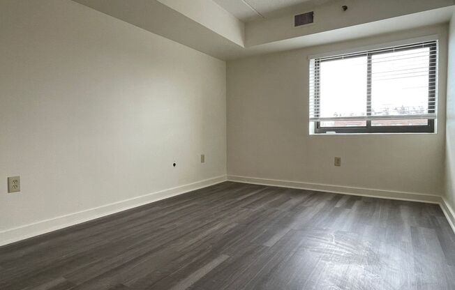 2 beds, 2 baths, 902 sqft, $3,200, Unit T204