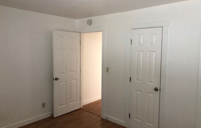 1 bed, 1 bath, 1,000 sqft, $700, Unit UNIT 3