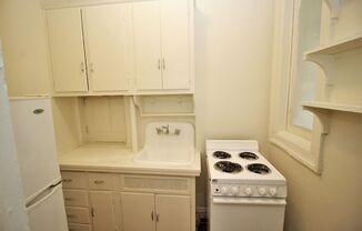 1 bed, 1 bath, 2 sqft, $925, Unit #107