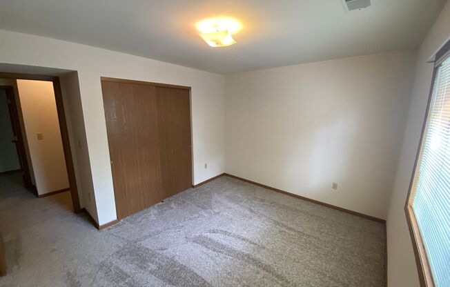 1 bed, 1 bath, 700 sqft, $950