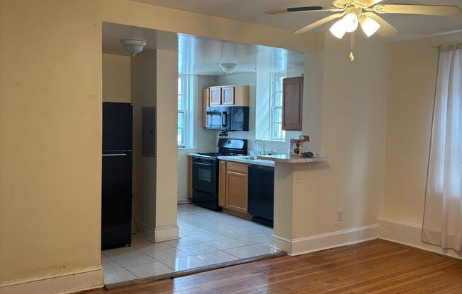 3 beds, 1 bath, 1,425 sqft, $1,495, Unit 4815-C2