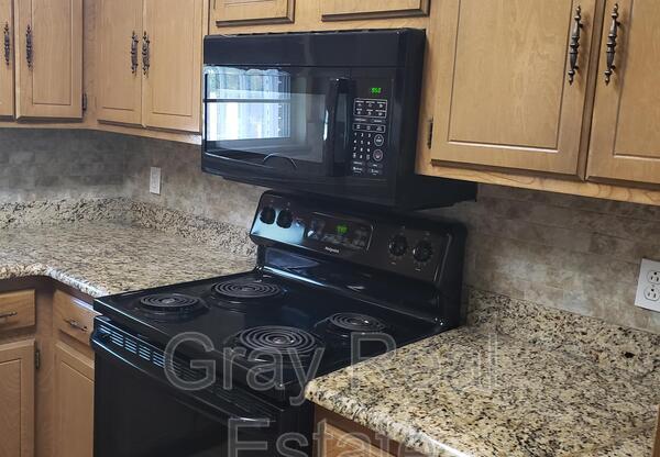 3 beds, 2 baths, $1,700