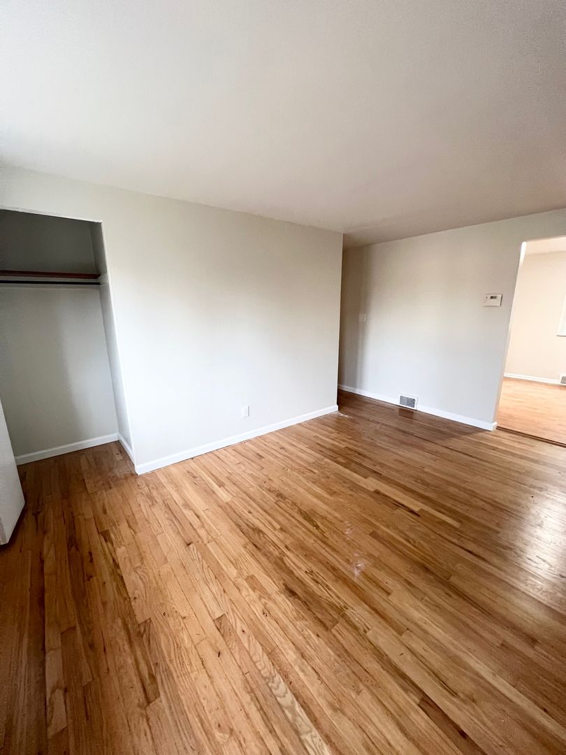 Beautiful 3 Bedroom 1 Bathroom in Penn Hills- Central AC, Hardwood Floors, Integral Garage - Available 9/1!
