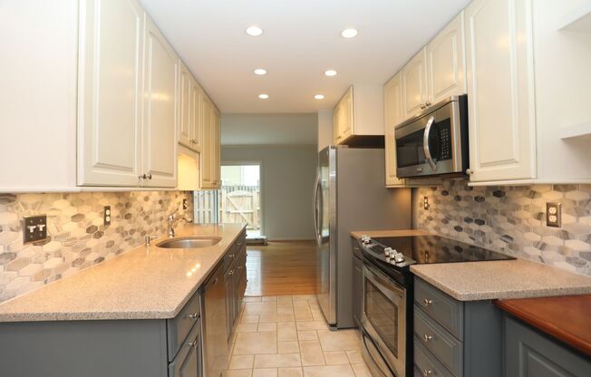 Stunning Crofton Townhome