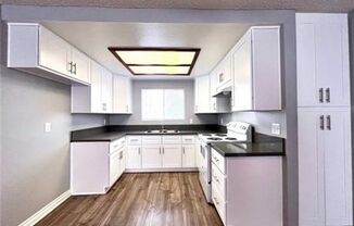 1 bed, 1 bath, 763 sqft, $1,695, Unit 10